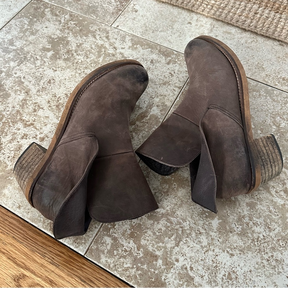 Free People Women's Brown Ankle Boots - Picture 7 of 13